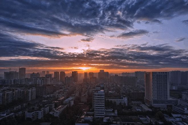 今天起，成都要大变了！这辈子我都不会后悔留在了成都！坐飞机可以玩手机吗「今天起，成都要大变了！这辈子我都不会后悔留在了成都！」